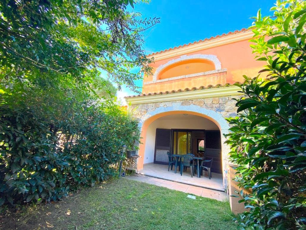 Residence Almusura سان تيودورو المظهر الخارجي الصورة